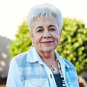 Sylvia Fernandez ’88